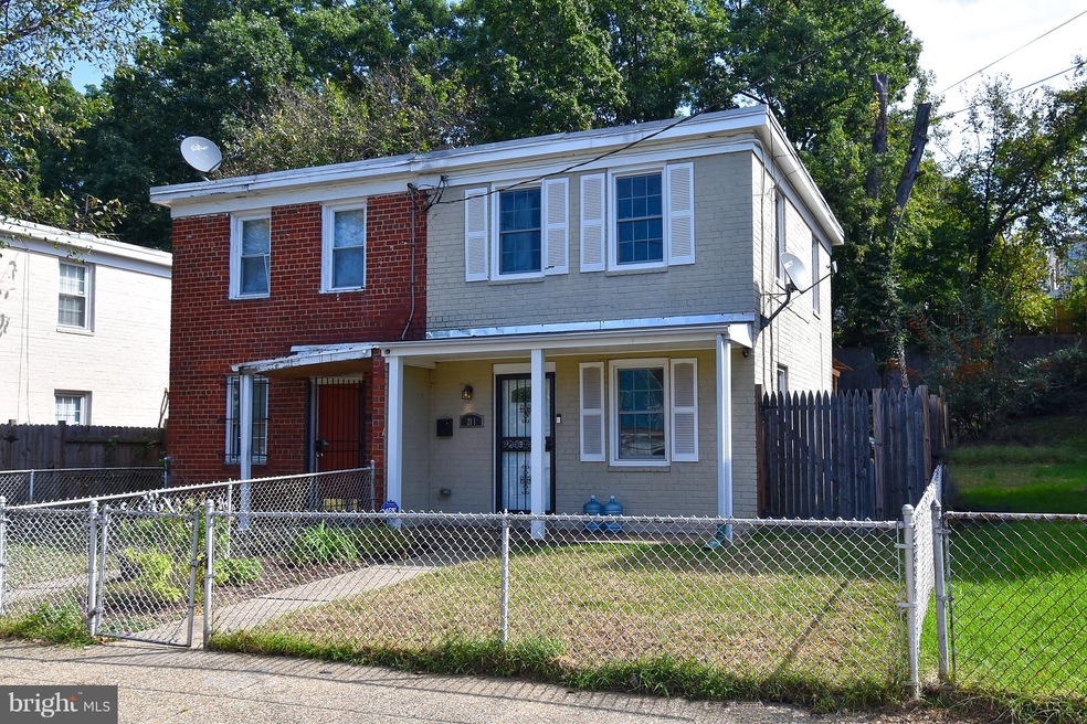 211 55th St NE, Washington, DC 20019 - photo 1