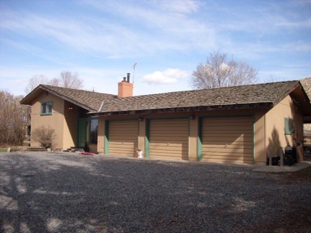 530 36th St, Cody, WY 82414 - photo 1