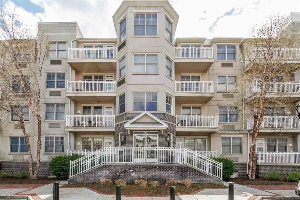 4 Constellation Place unit 303, Jersey City, NJ 07305 - photo 1