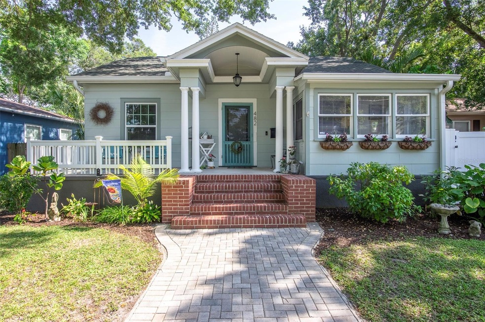 All Renovated 2/2/2 walking distance to Trader Joe's