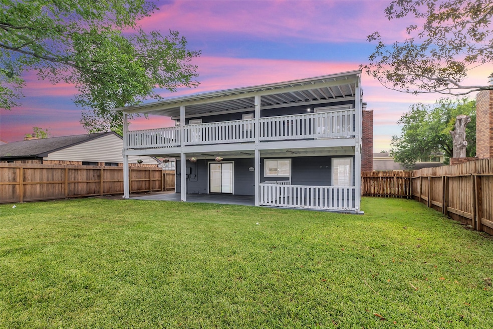 Welcome to 15830 Pipers View Dr! Great outdoor liv