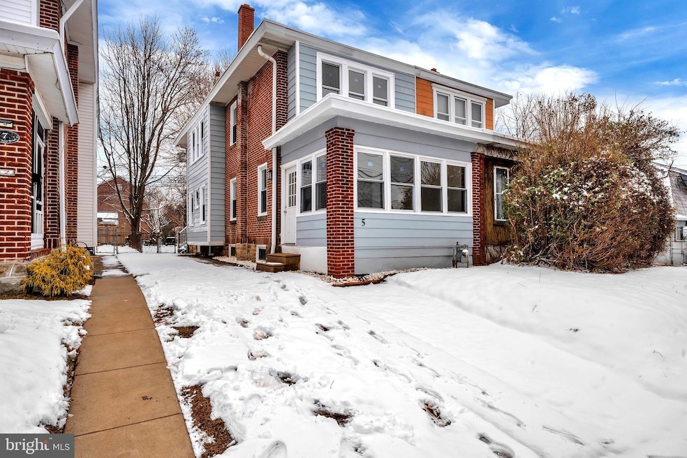 5 E Avon Rd, Brookhaven, PA 19015 - photo 1