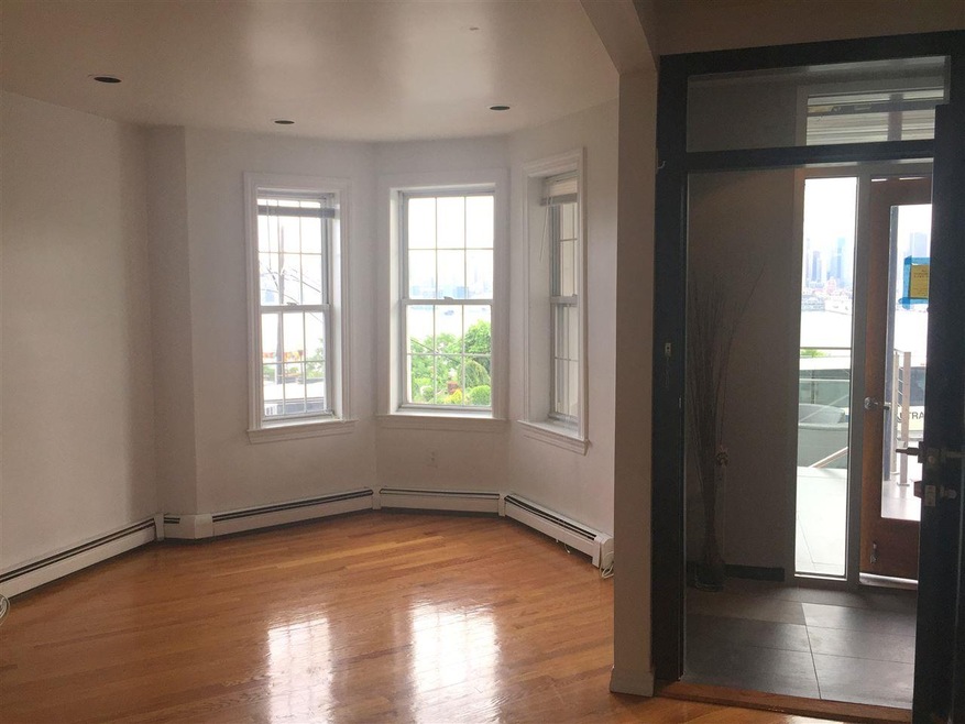 957 Boulevard E unit 2, Weehawken, NJ 07086 - photo 1