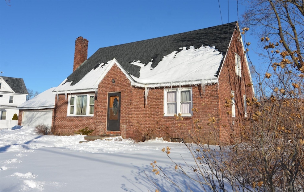 1924 Helderberg Ave, Schenectady, NY 12306 - photo 1