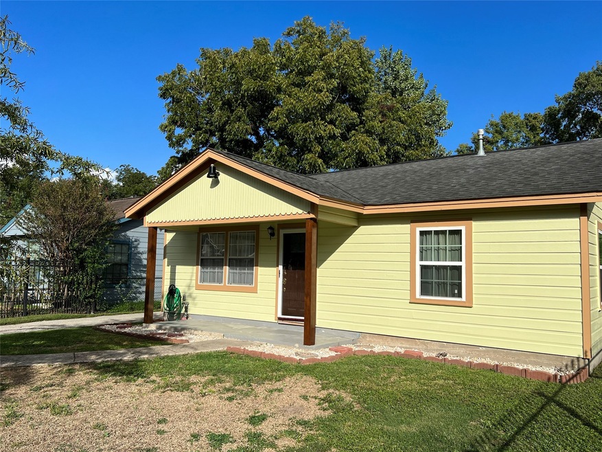 4818 Cetti St, Houston, TX 77009 - photo 1