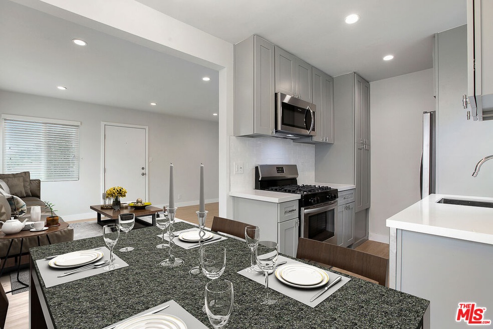 4808 Saturn St unit 3, Los Angeles, CA 90019 - photo 1