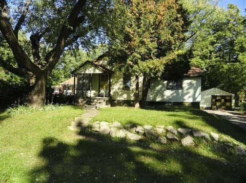 1057 E Humphrey Ave, Flint, MI 48505 - photo 1