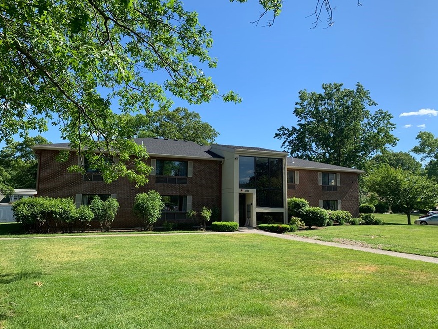 2350 Commonwealth Ave unit 2-4, Auburndale, MA 02466 - photo 1