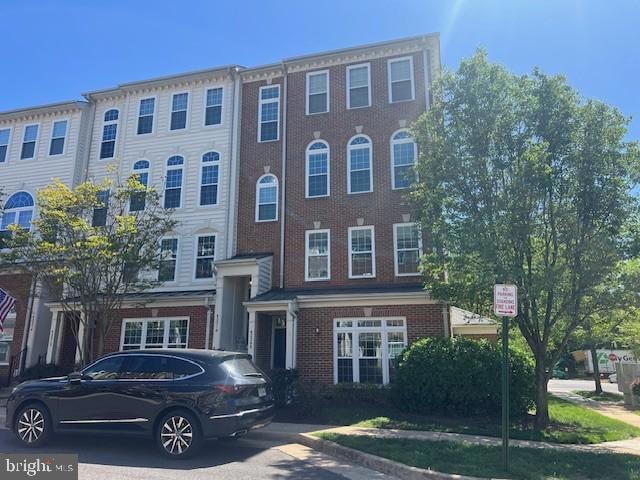 Under Contract $499,900