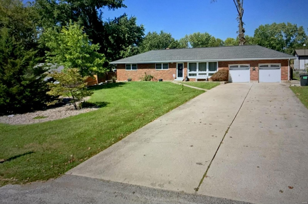 49 Eberhart Dr, Caseyville, IL 62232 - photo 1