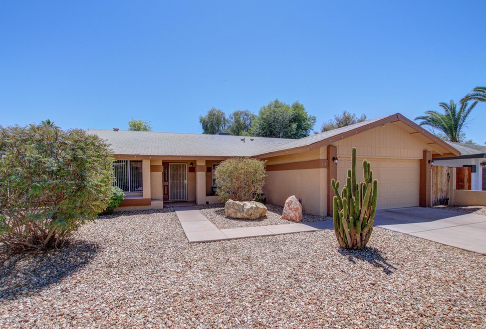 715 W Stottler Dr, Chandler, AZ 85225 - photo 1