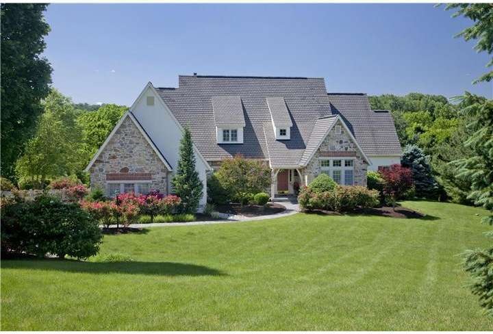 1790 Arden Ln, Bethlehem, PA 18015 - photo 1