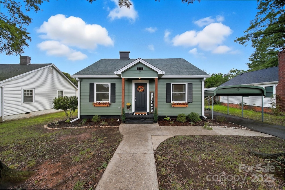 814 2nd Ave SW, Conover, NC 28613 - photo 1