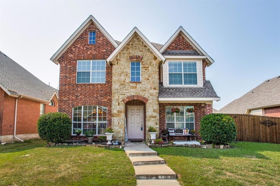 646 Crockett Dr, Lavon, TX 75166 - photo 1