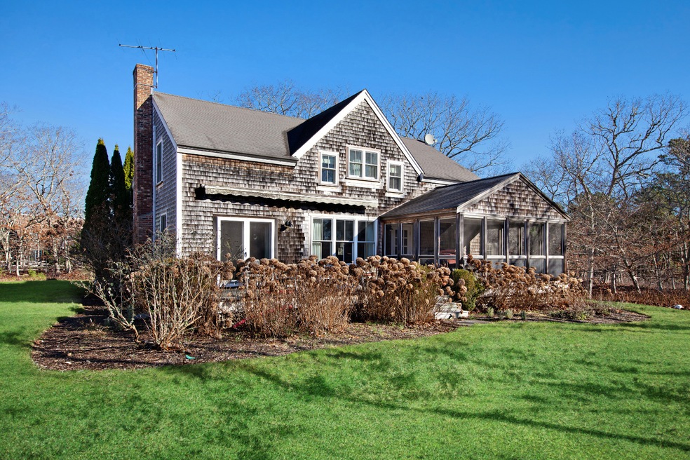 9 Heather Trail, Vineyard Haven, MA 02568 - photo 1