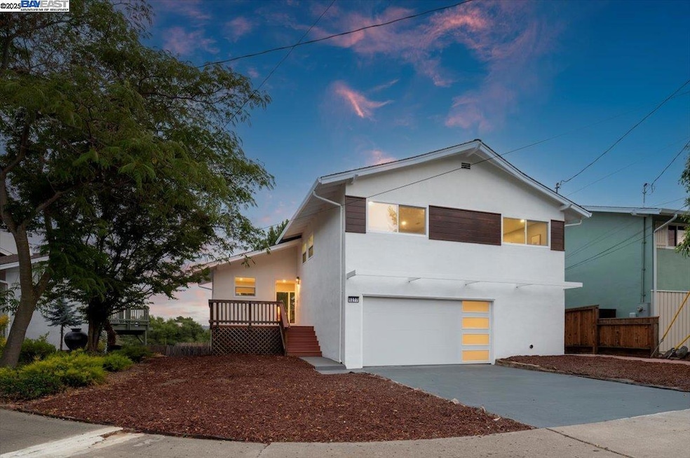 Sold $1,360,000 • Co-Listing Agent