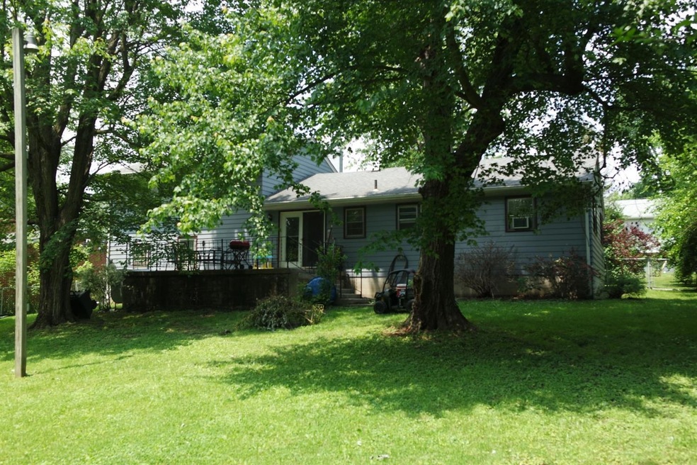 141 Carr St, Blanchester, OH 45107 - photo 1