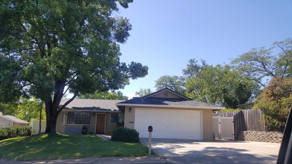 2510 Webb Ct, Redding, CA 96002 - photo 1