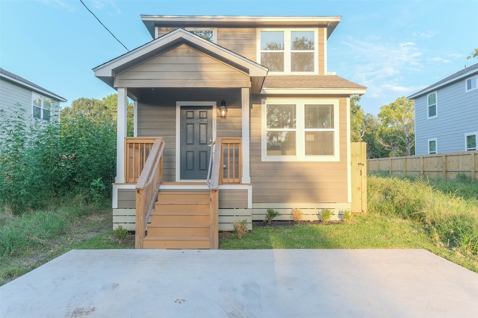 7712 Sealey St, Houston, TX 77088 - photo 1