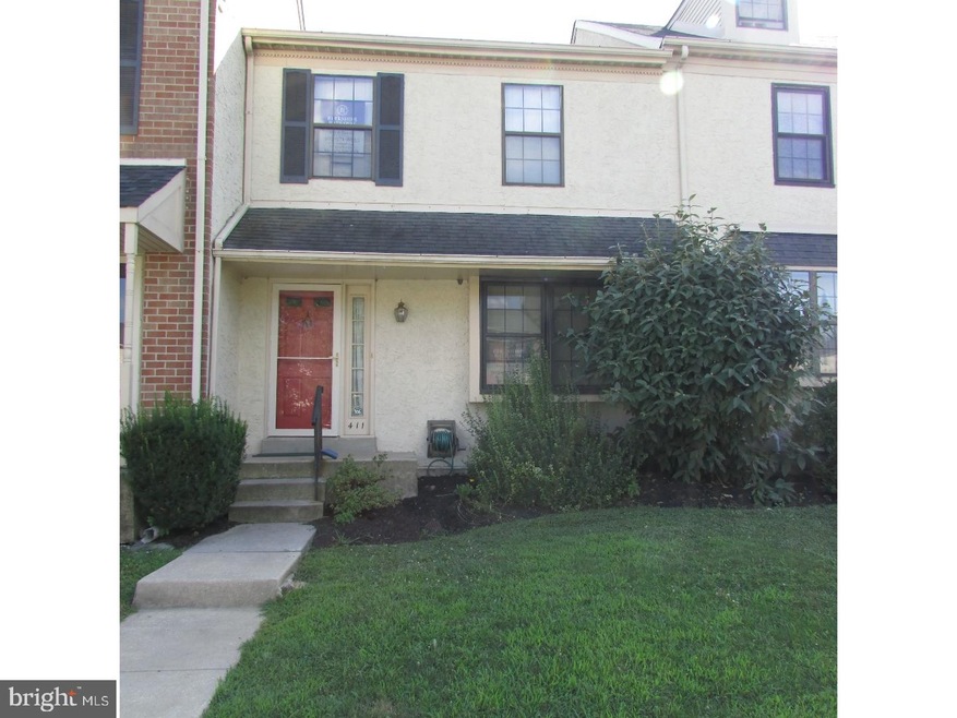 411 Carpenter Cir, Brookhaven, PA 19015 - photo 1