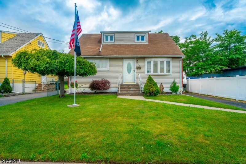 508 Erico Ave, Elizabeth, NJ 07202 - photo 1