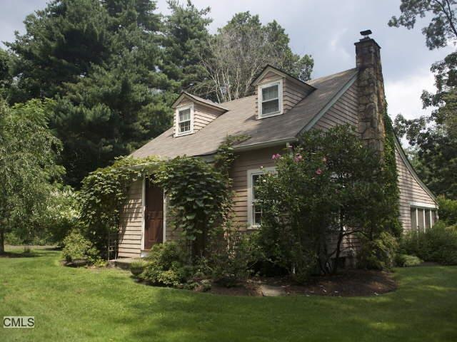 33 Victoria Ct, Fairfield, CT 06824 - photo 1