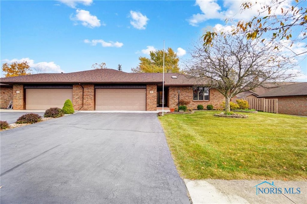 1711 Stonehill Dr, Findlay, OH 45840 - photo 1