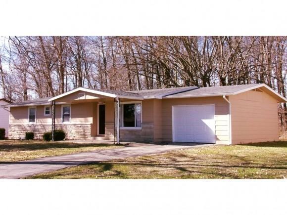 639 Floyd Ave, Versailles, IN 47042 - photo 1