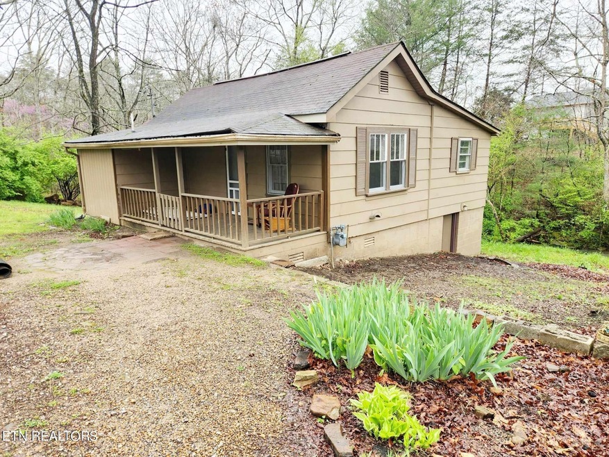 1236 Fourth St, Crossville, TN 38555 - photo 1