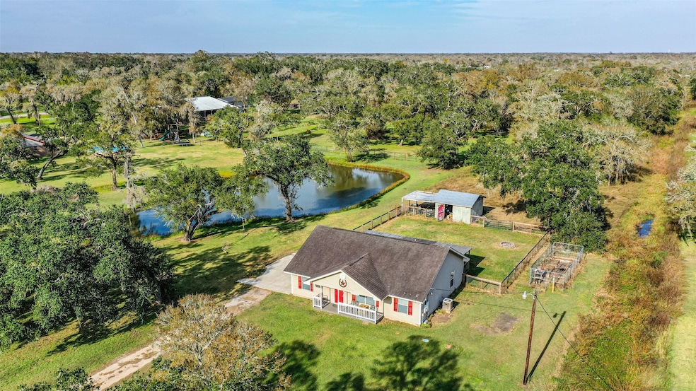 14 County Road 335, Brazoria, TX 77422 - photo 1