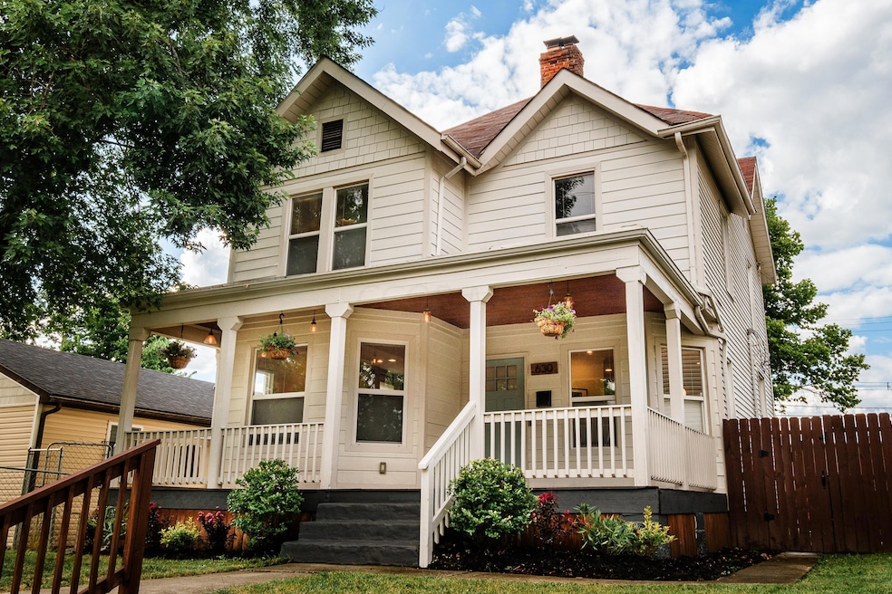 630 E 4th - 0001