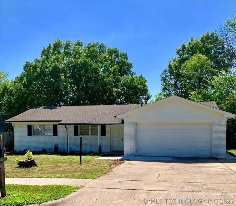 1620 S 5th St, Broken Arrow, OK 74012 - photo 1