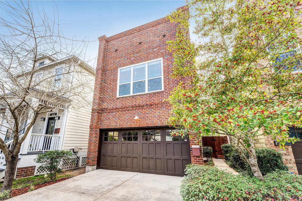 212 Aurora St, Houston, TX 77008 - photo 1