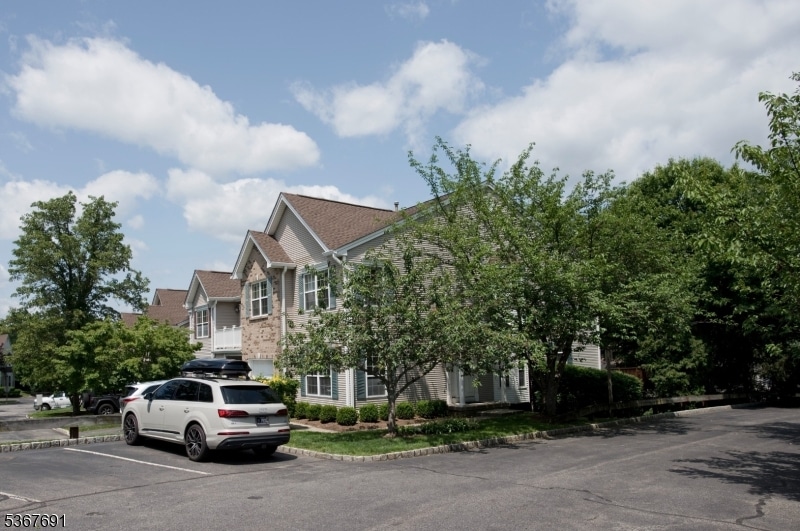 Sold $845,000 • Co-Listing Agent