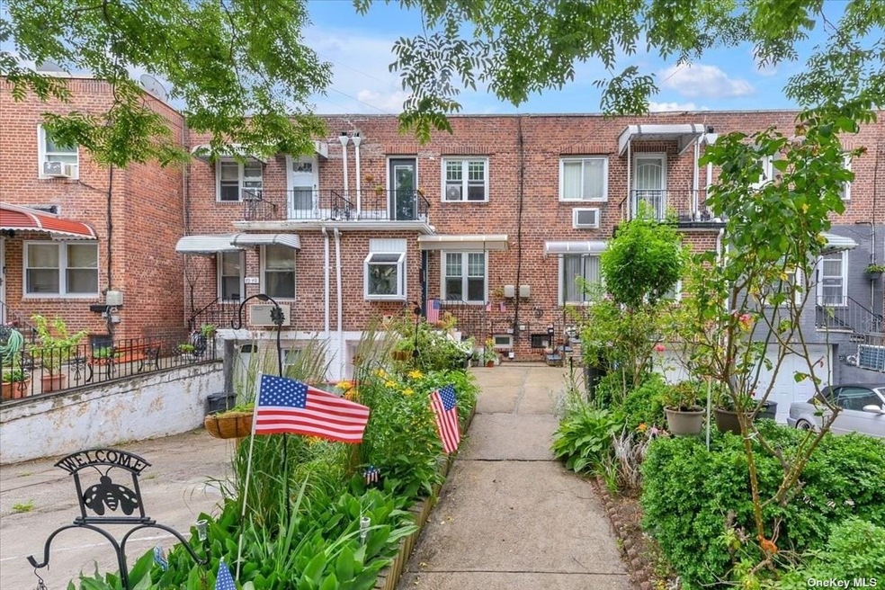 89-38 Moline St, Jamaica, NY 11428 - photo 1