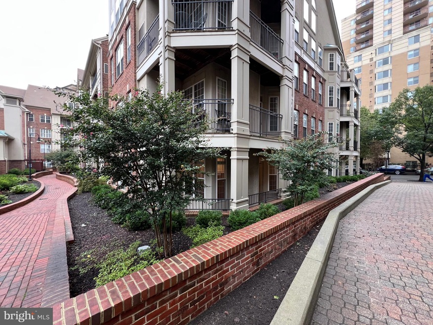 1320 N Wayne St unit 106, Arlington, VA 22201 - photo 1