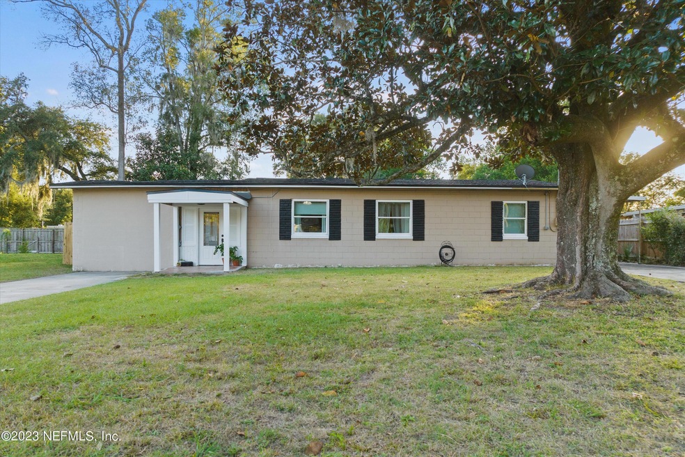 570 Sapelo Rd, Jacksonville, FL 32216 - photo 1