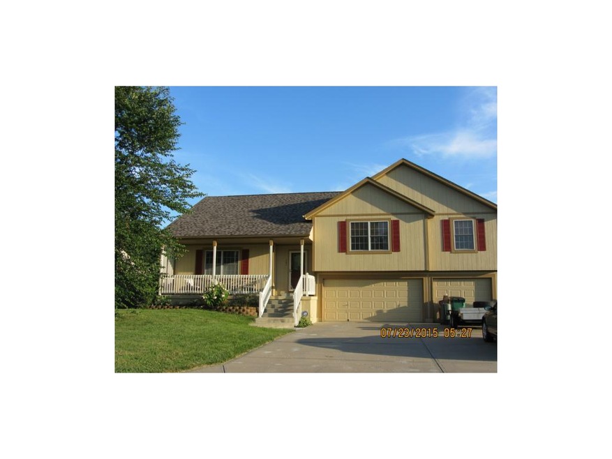 GREAT CURB APPEAL