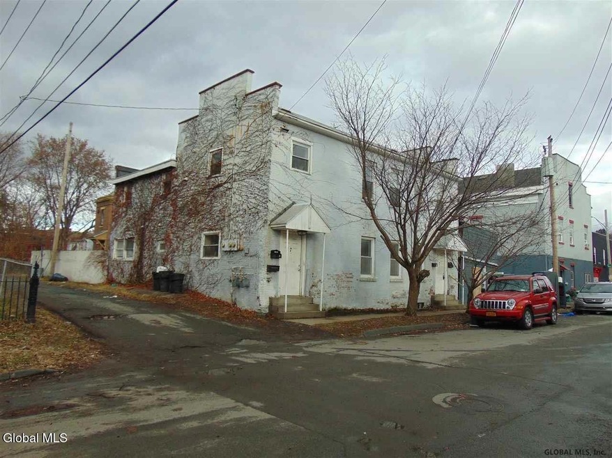 7 118th St, Troy, NY 12182 - photo 1