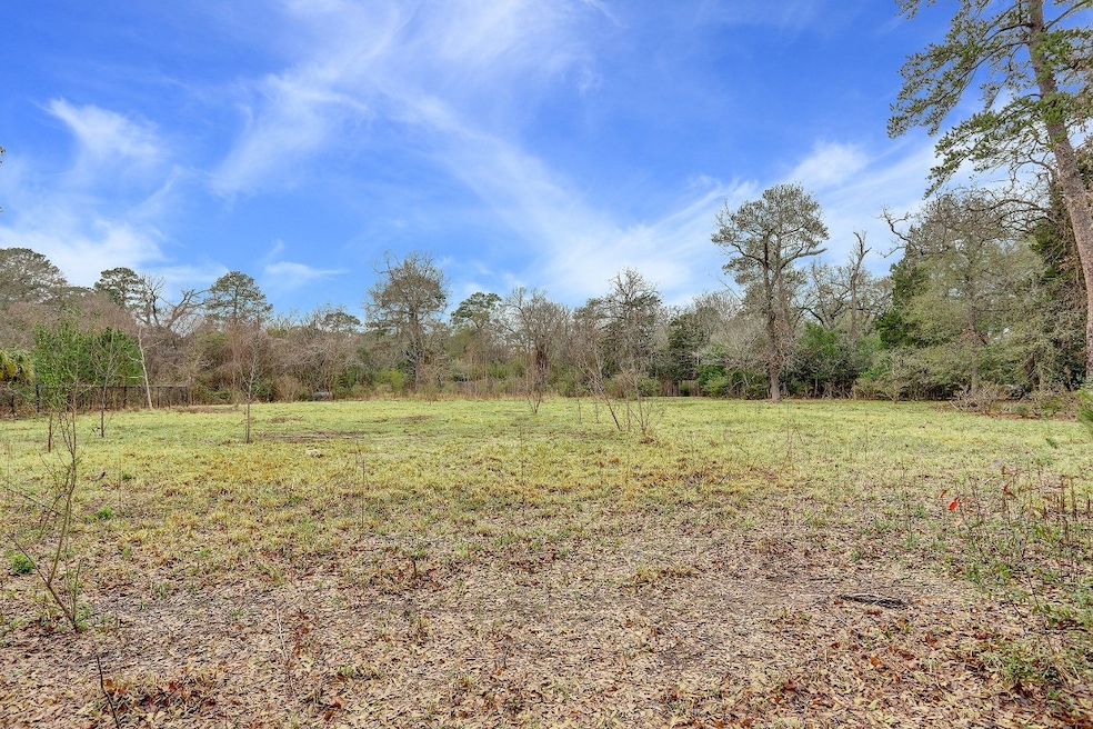 35 E Rivercrest Dr, Houston, TX 77042 - photo 1