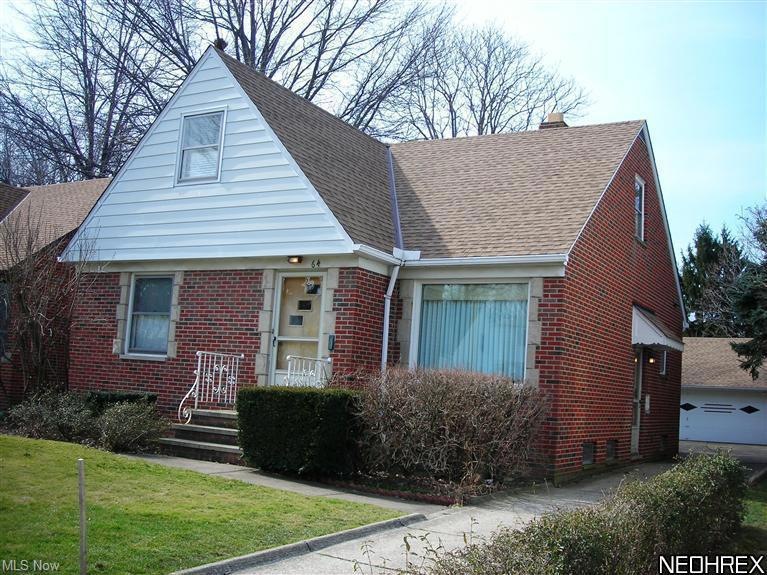 A Welcoming Home at 64 Sunnycliff Drive!