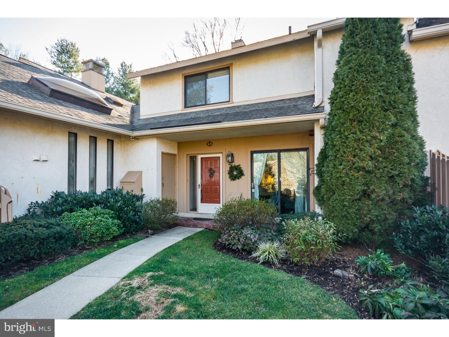 24 Sugar Knoll Dr unit 24, Devon, PA 19333 - photo 1