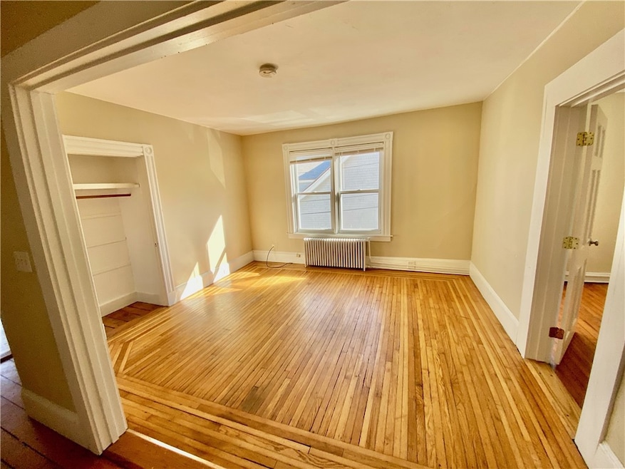 67 Roseneath Ave unit 2, Newport, RI 02840 - photo 1