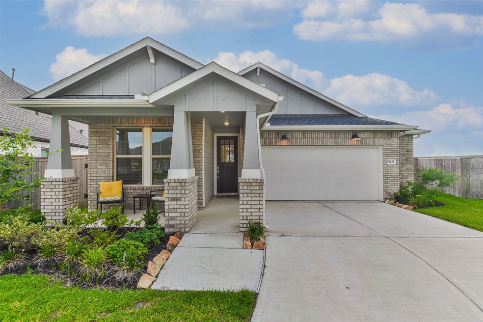 19439 Hillside Pasture Ln, Tomball, TX 77377 - photo 1