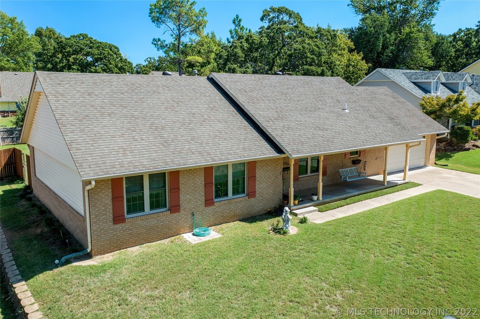 1212 N Miller Dr, Claremore, OK 74017 - photo 1