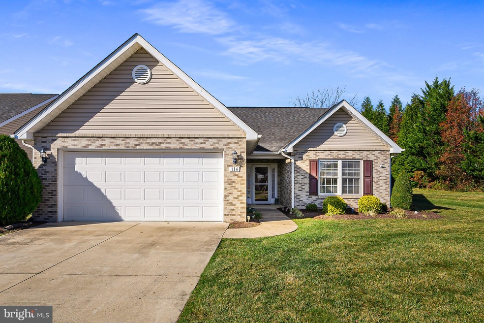 114 Spanish Oak Rd, Stephens City, VA 22655 - photo 1