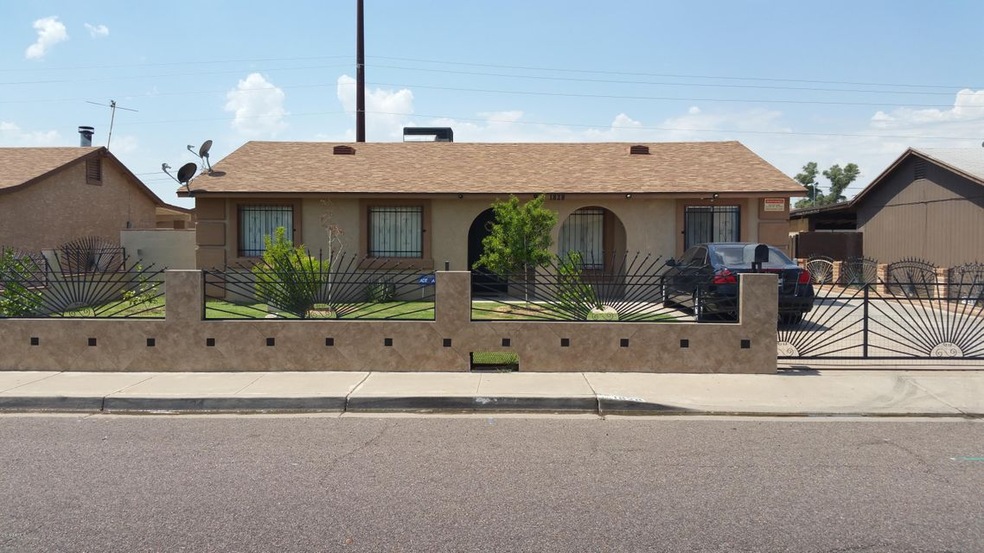 House picture of 1828 N. 47th Ave.