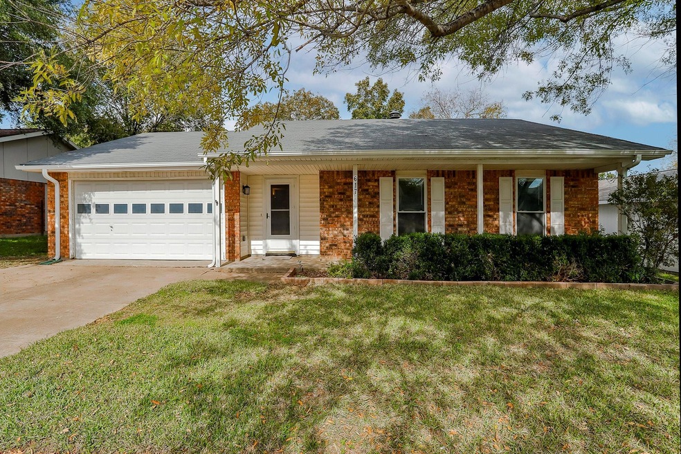 617 Spring Forest Dr, Bedford, TX 76021 - photo 1