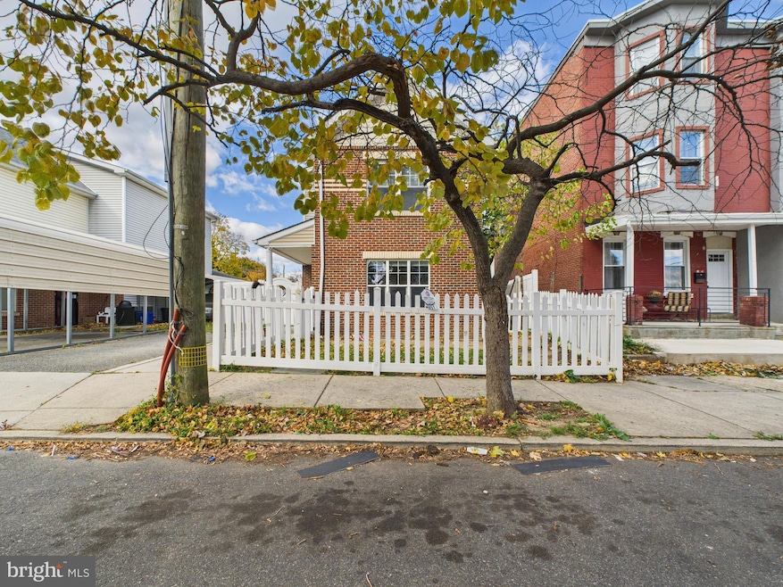 3951 Aspen St, Philadelphia, PA 19104 - photo 1