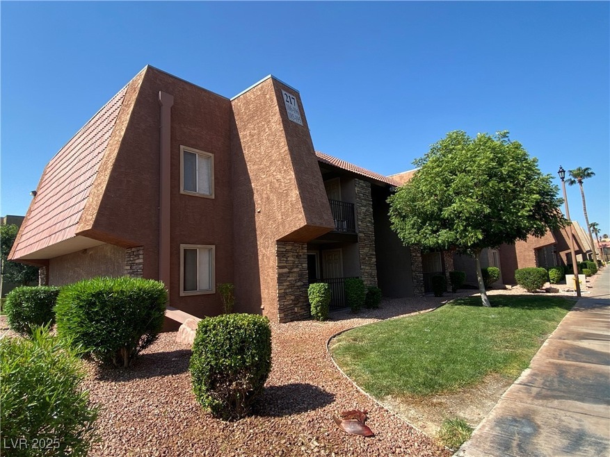5221 River Glen Dr unit 195, Las Vegas, NV 89103 - photo 1
